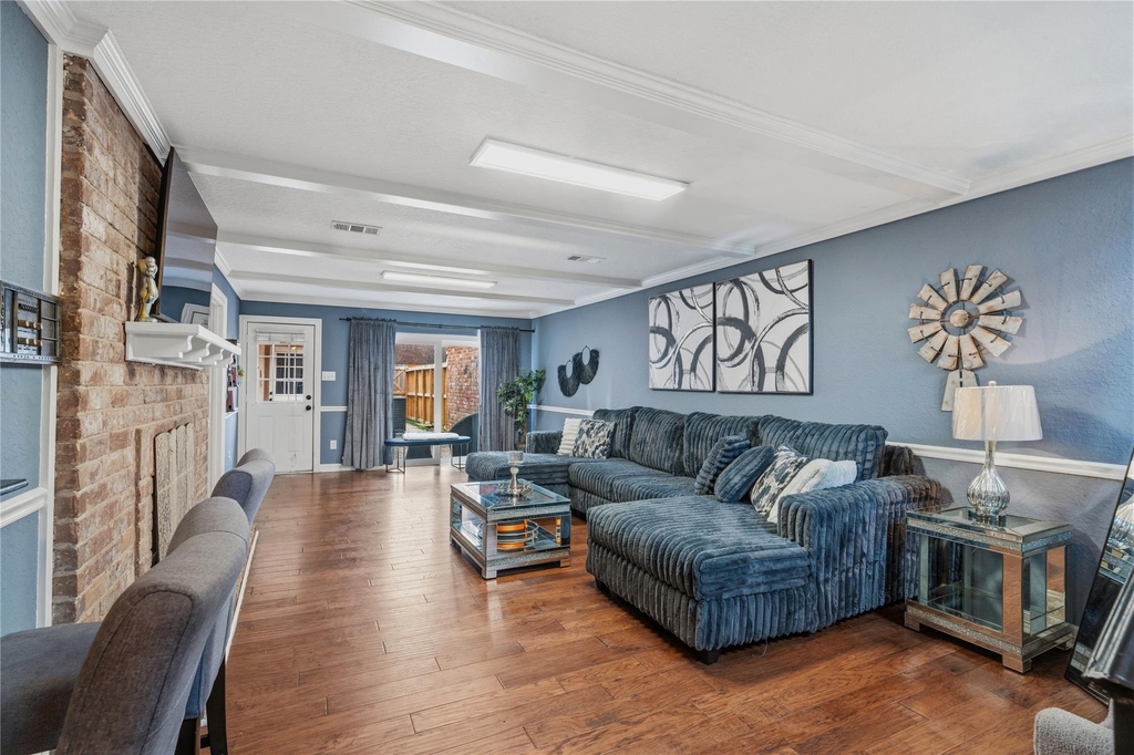 2938 Camelot Lane - Photo 4