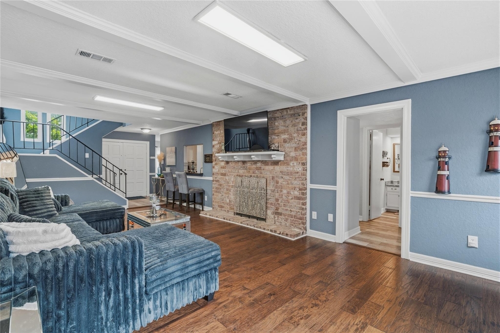 2938 Camelot Lane - Photo 3