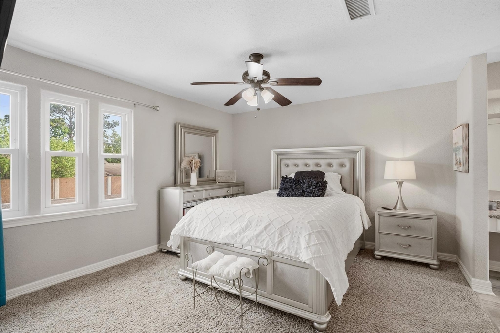 2938 Camelot Lane - Photo 28