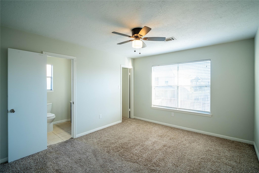 512 Birdsong Drive - Photo 13