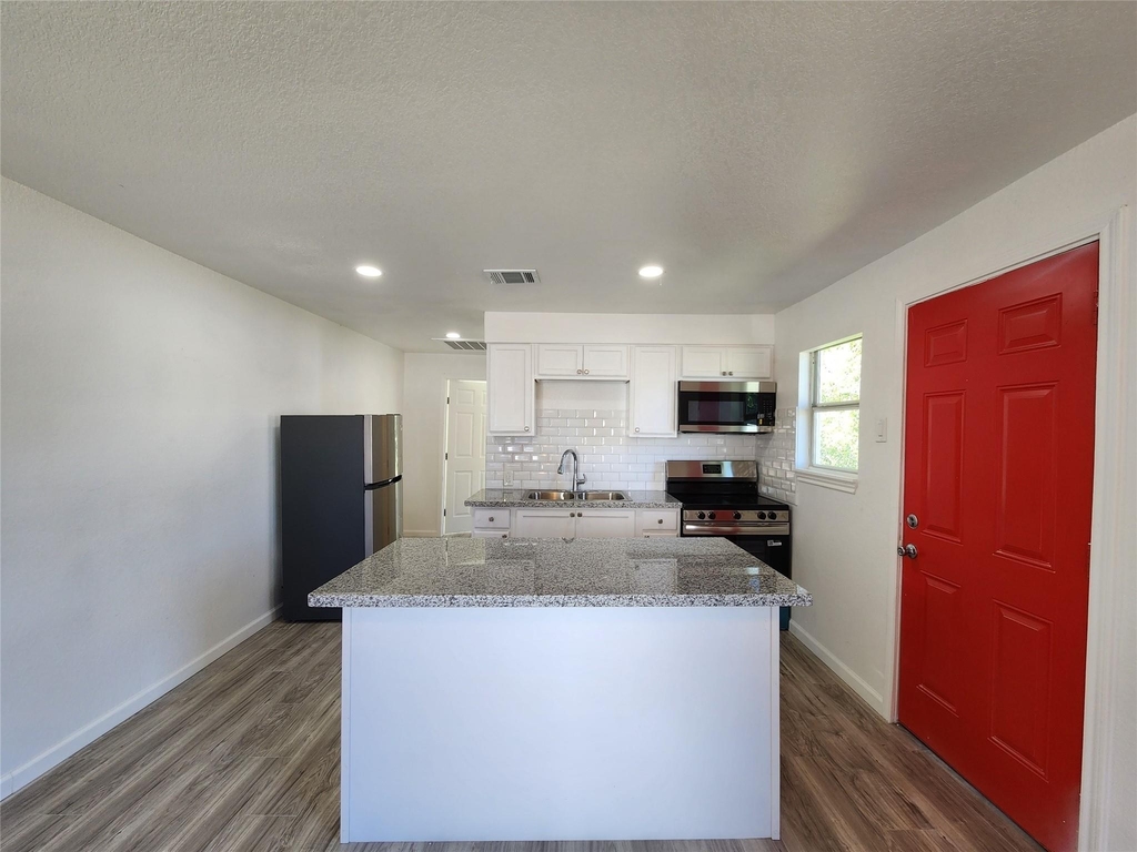 2706 Berry Street - Photo 1