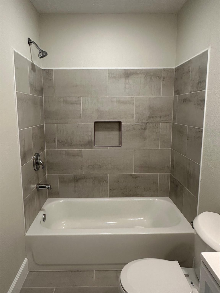 820 Bennington Street - Photo 7