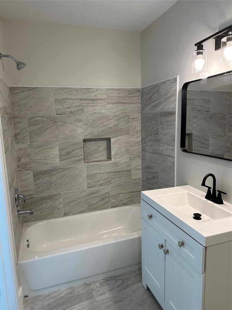 820 Bennington Street - Photo 8