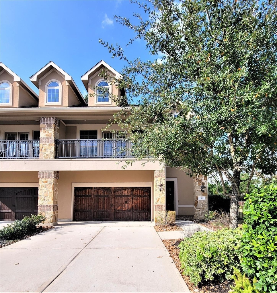 35 Silver Rock Drive - Photo 0
