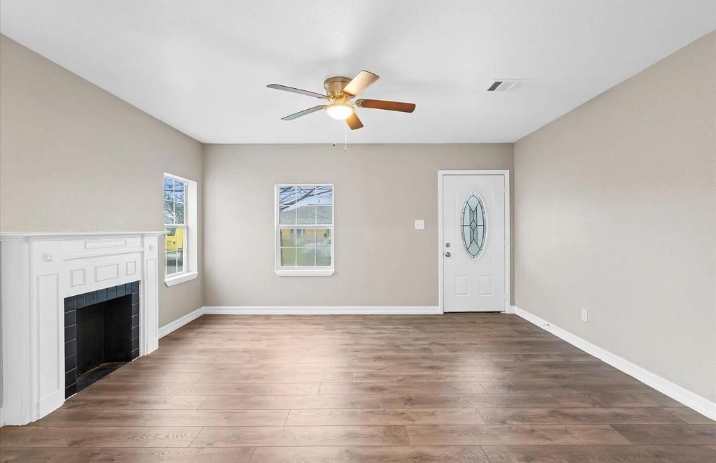 5244 Leeland Street - Photo 4