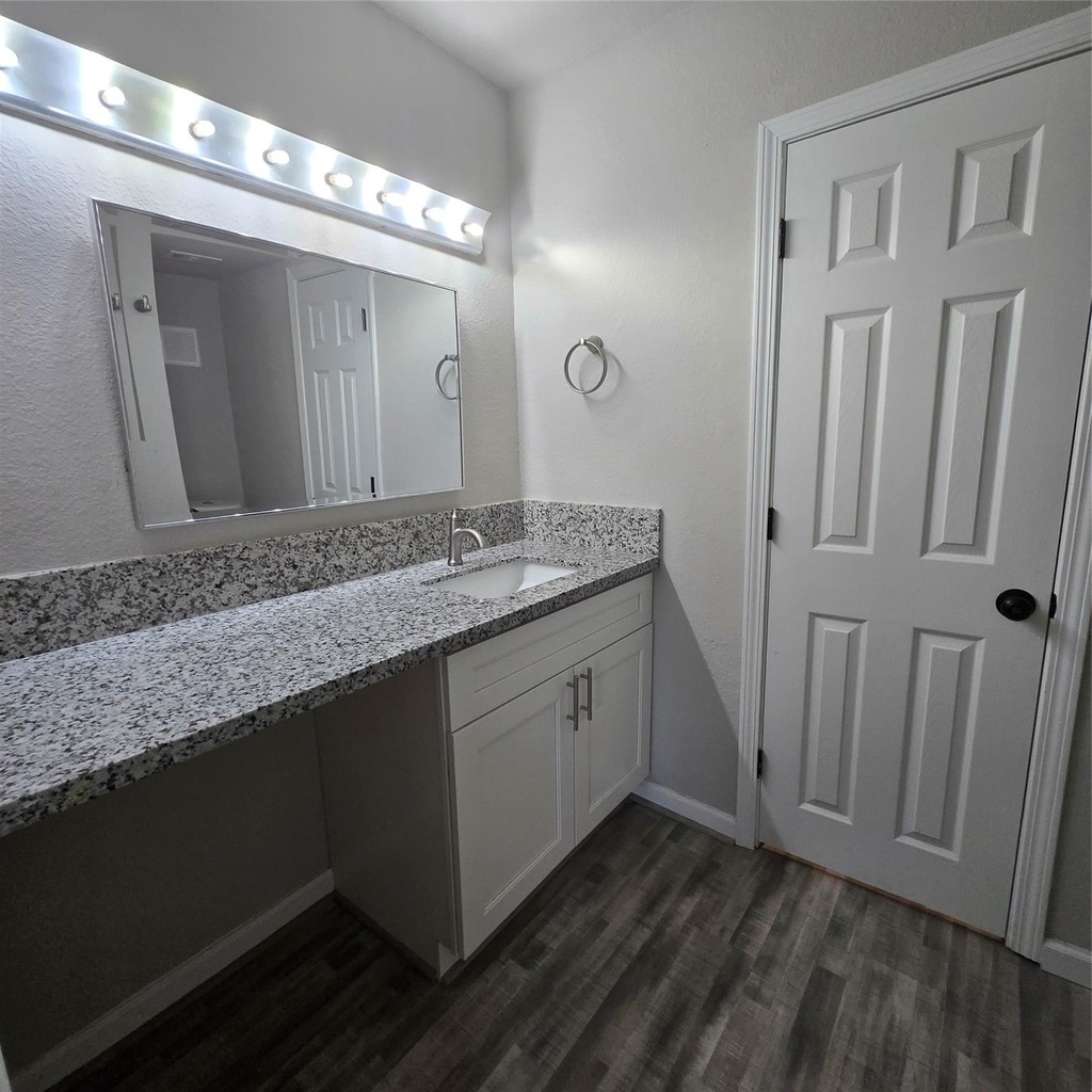 8355 Nairn Street - Photo 10