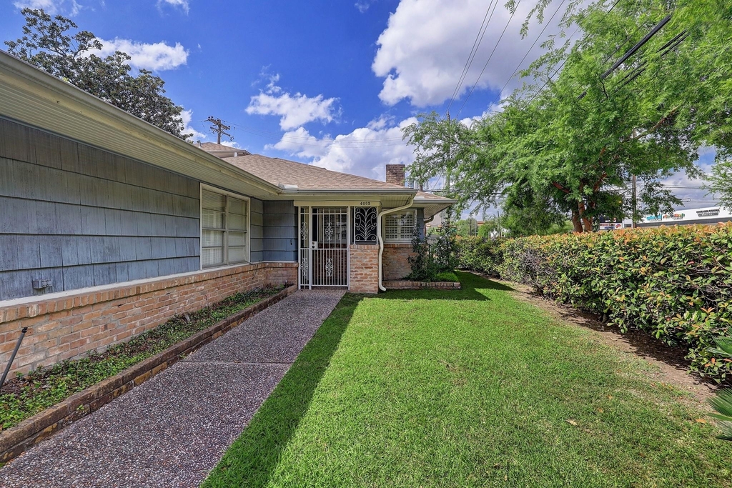 4002 Portsmouth Avenue - Photo 1