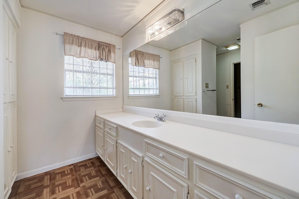 4002 Portsmouth Avenue - Photo 9