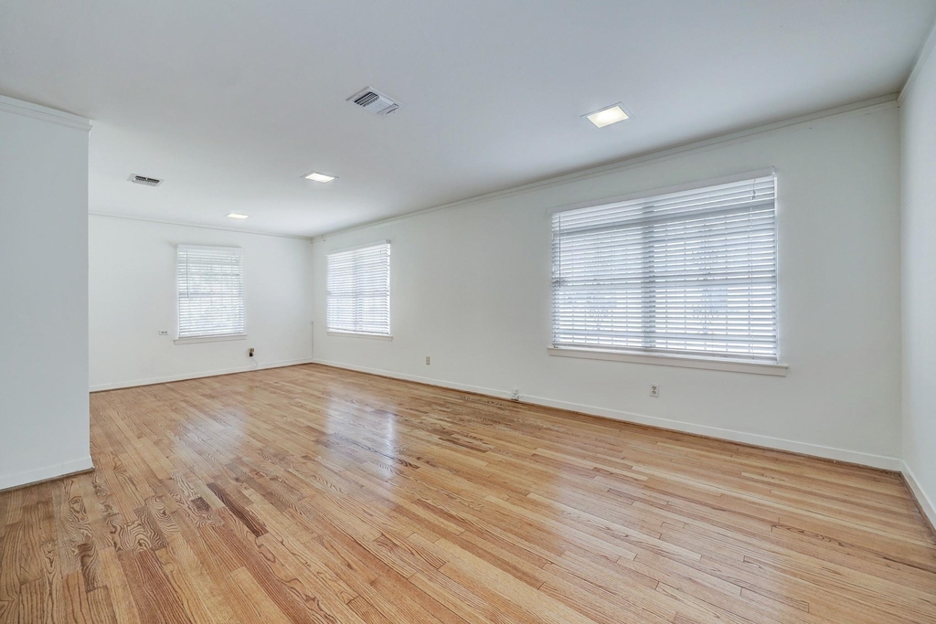 4002 Portsmouth Avenue - Photo 12
