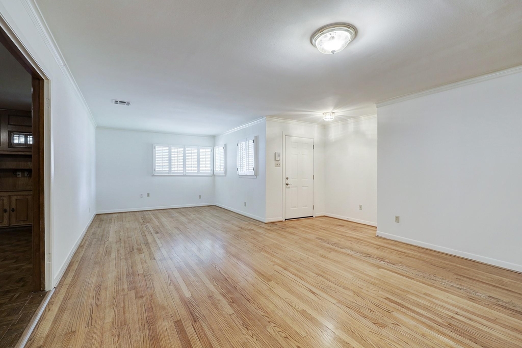 4002 Portsmouth Avenue - Photo 2