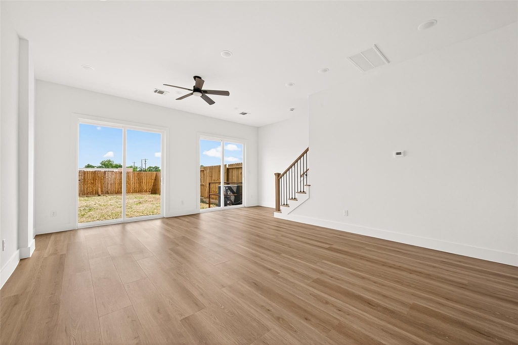 7422 Maxroy Street - Photo 6