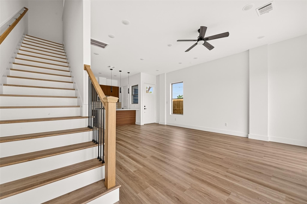 7422 Maxroy Street - Photo 5