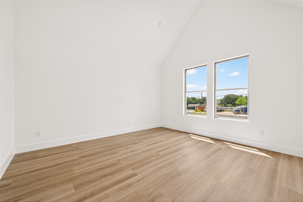 7422 Maxroy Street - Photo 22