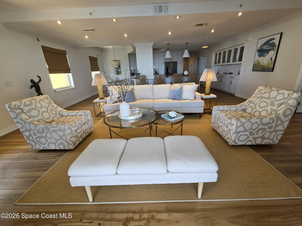102 Riverside Drive - Photo 2