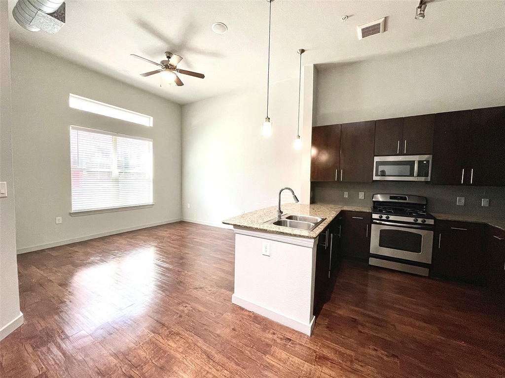 2525 Mccue St Road - Photo 1