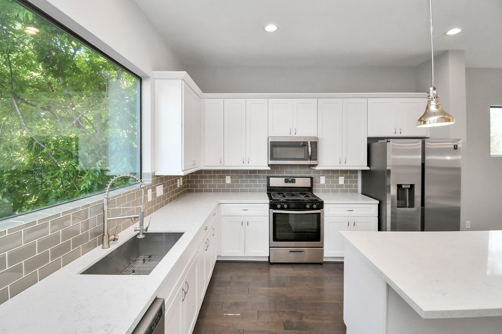 308 Palmer Street - Photo 0