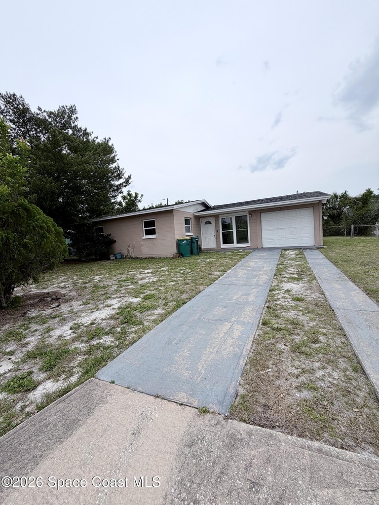 2107 Little John Road - Photo 2