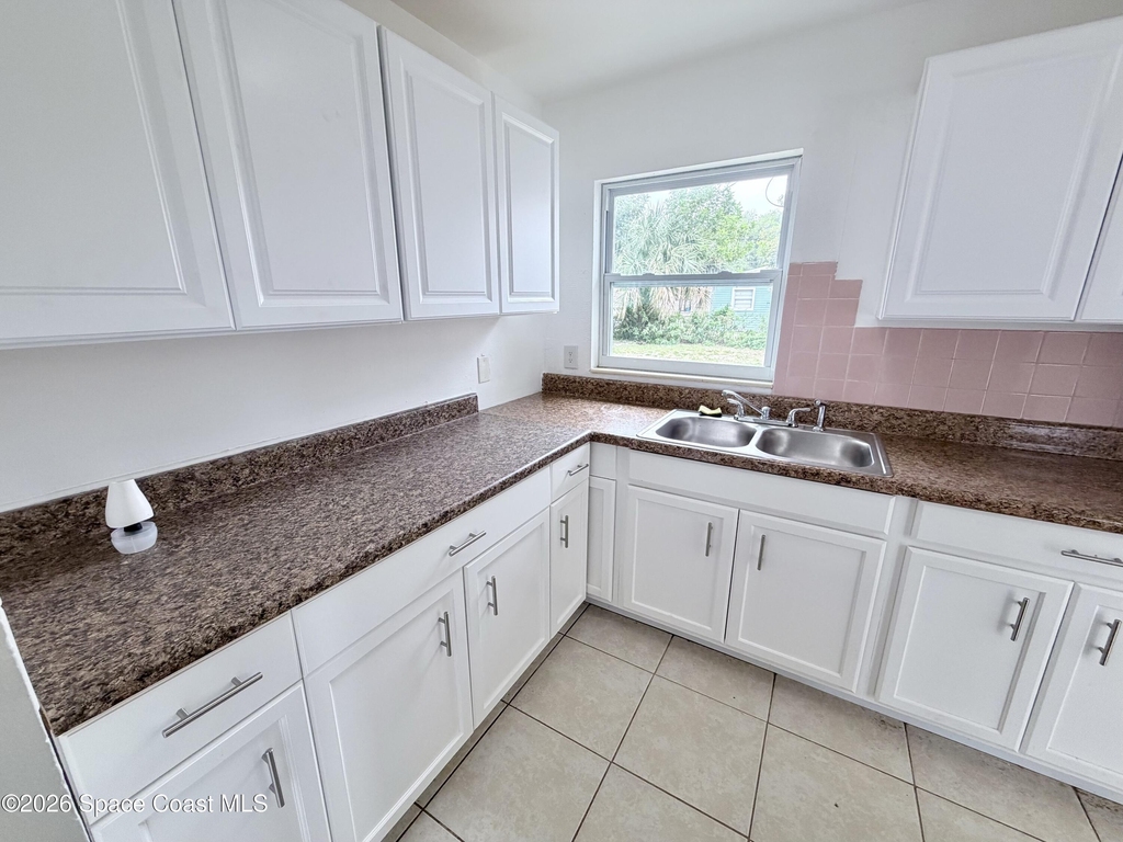 2107 Little John Road - Photo 11