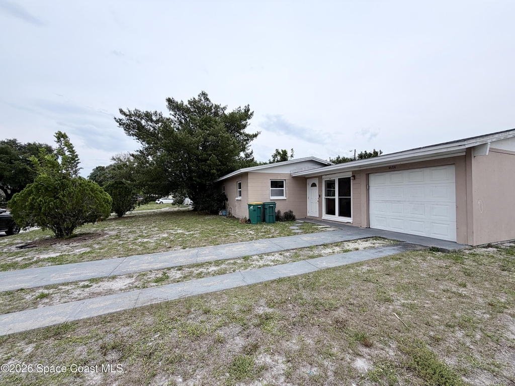 2107 Little John Road - Photo 0