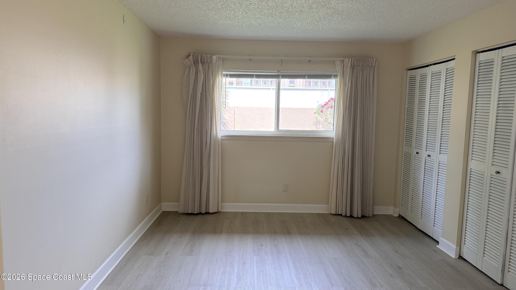 1145 N Shannon Avenue - Photo 9