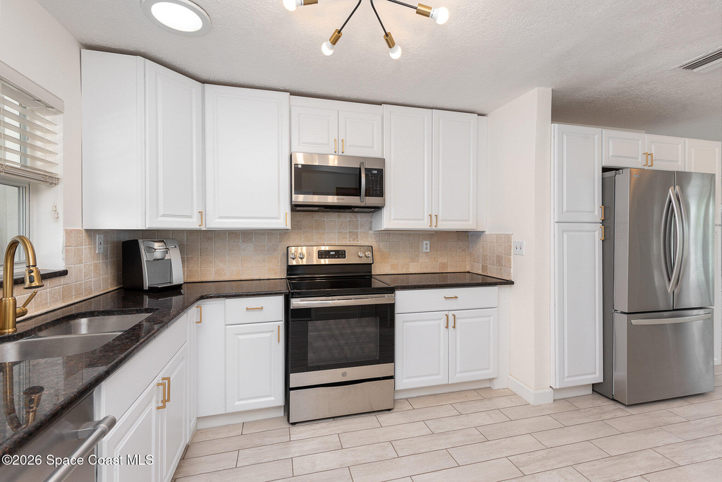 705 3rd Avenue - Photo 8