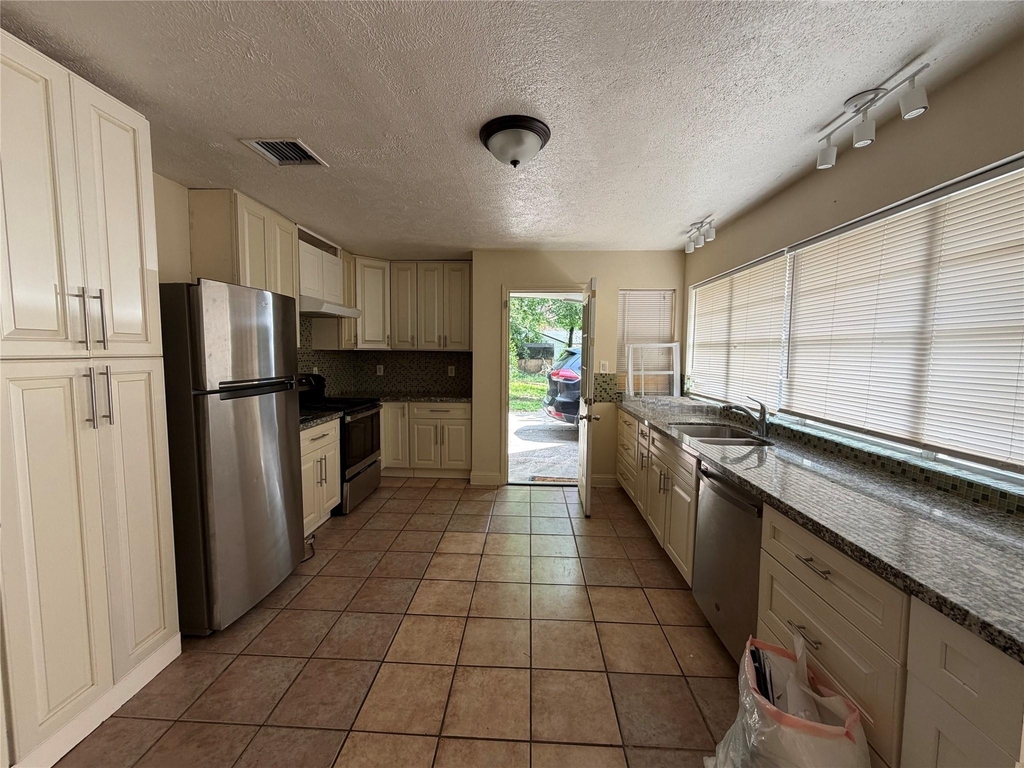 535 Brandon Road - Photo 4