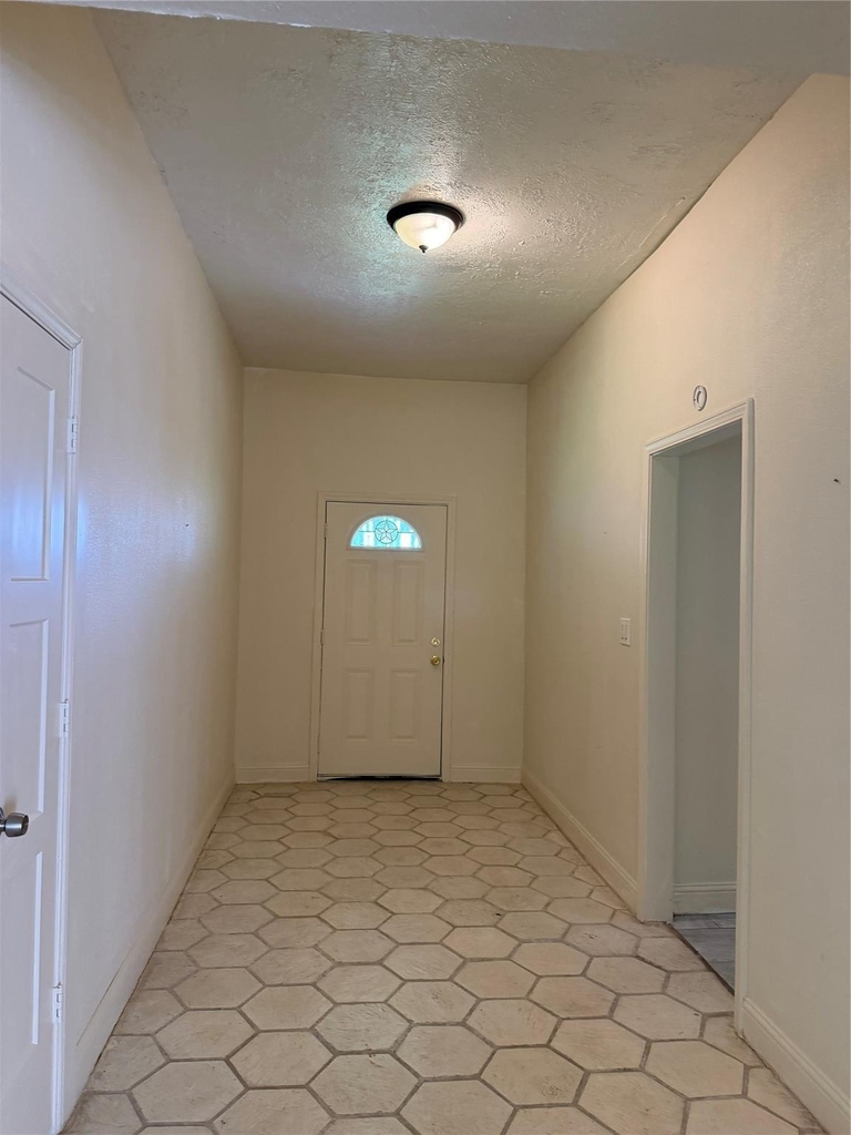 535 Brandon Road - Photo 2