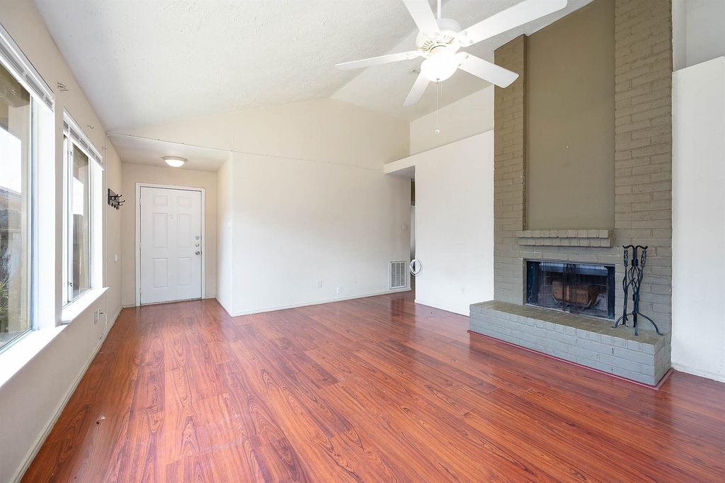 11918 Westwold Drive - Photo 4