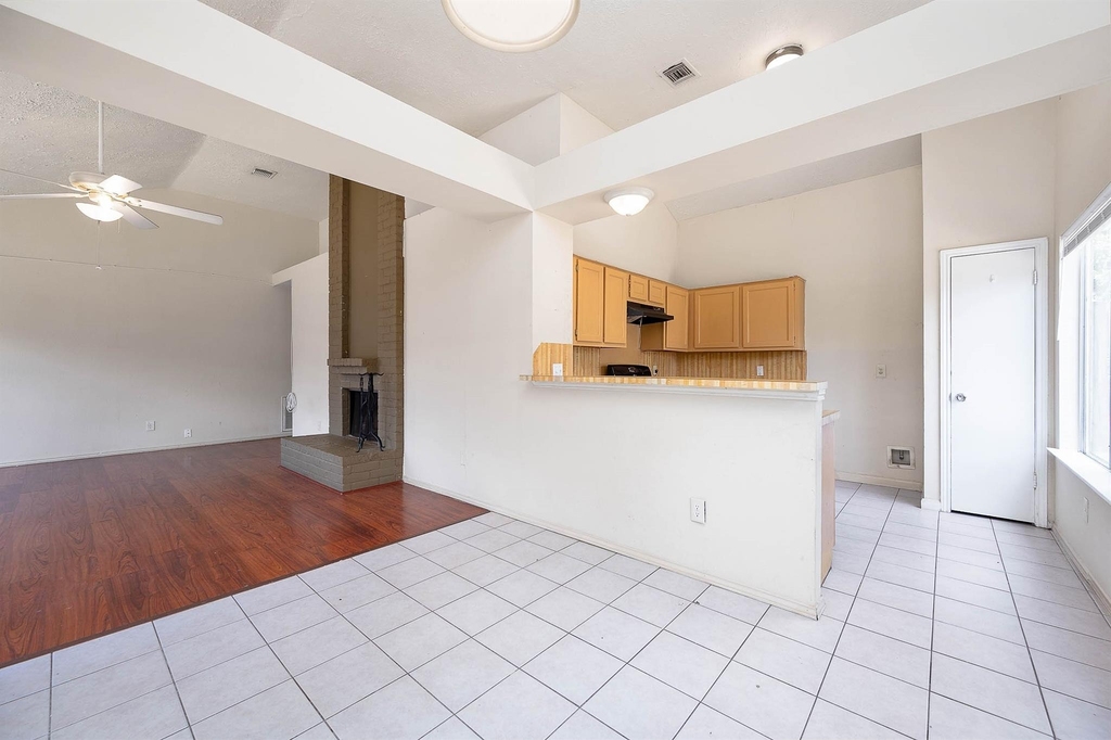 11918 Westwold Drive - Photo 7