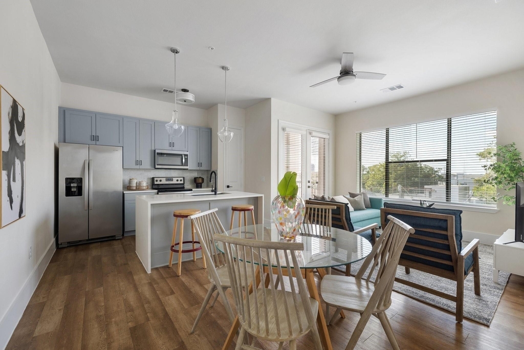 1508 Blodgett Street - Photo 3