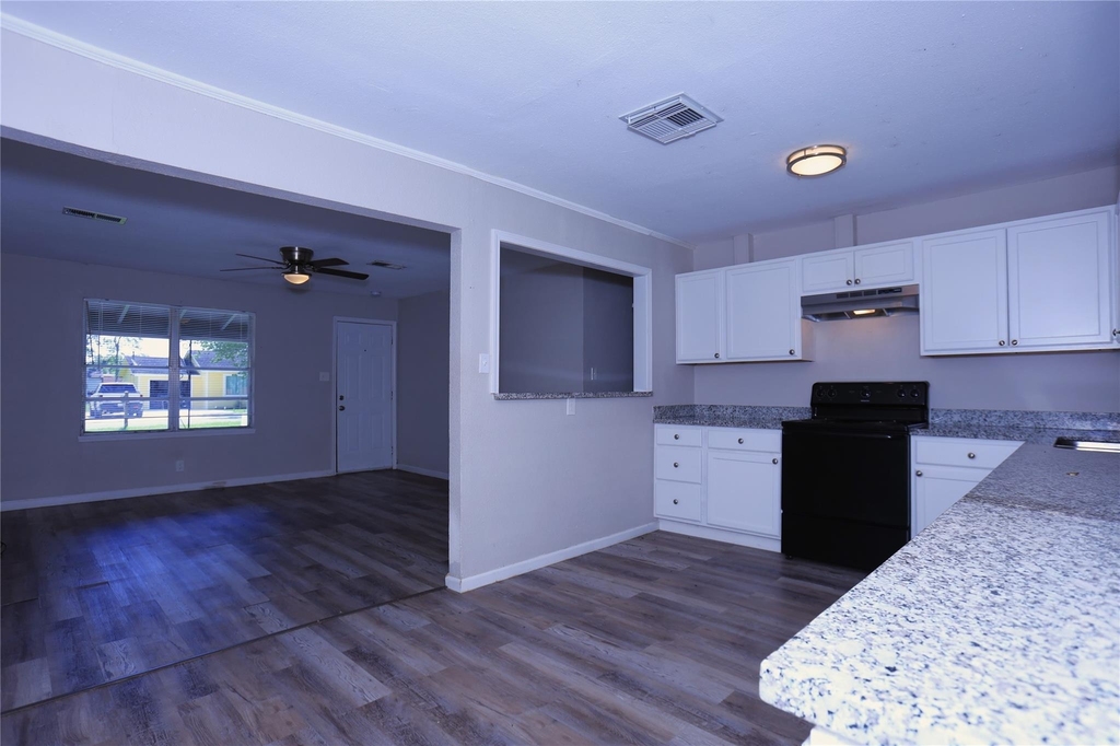 130 Bennett Drive - Photo 4