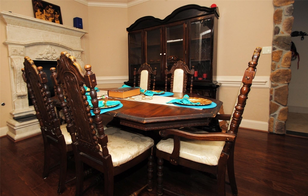 15823 Medina Lake Lane - Photo 7
