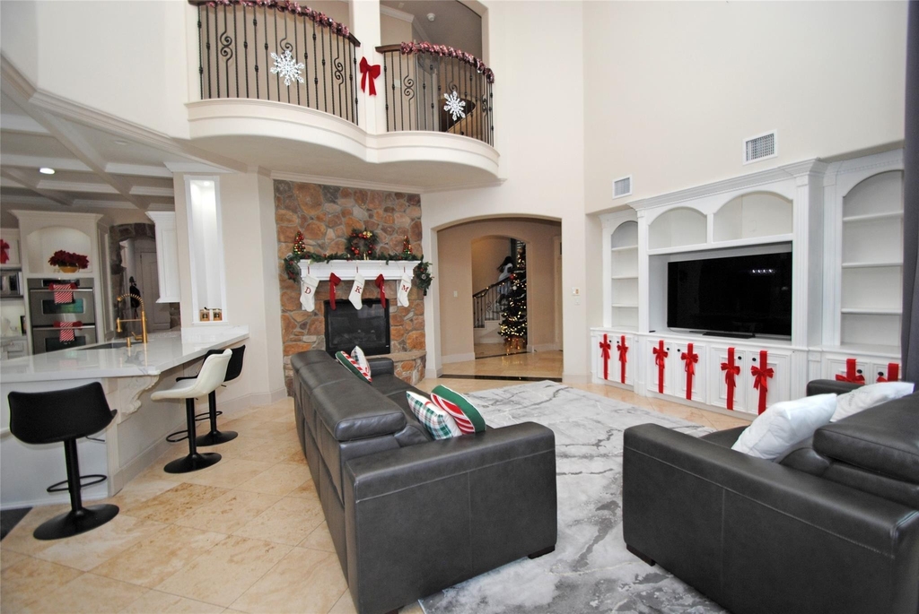 15823 Medina Lake Lane - Photo 10