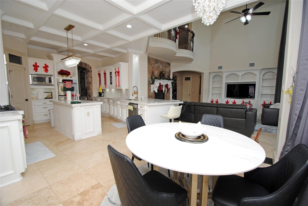 15823 Medina Lake Lane - Photo 13