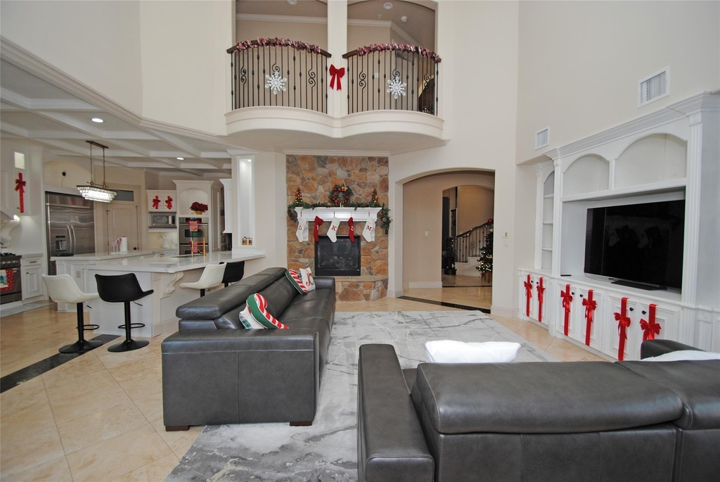 15823 Medina Lake Lane - Photo 11