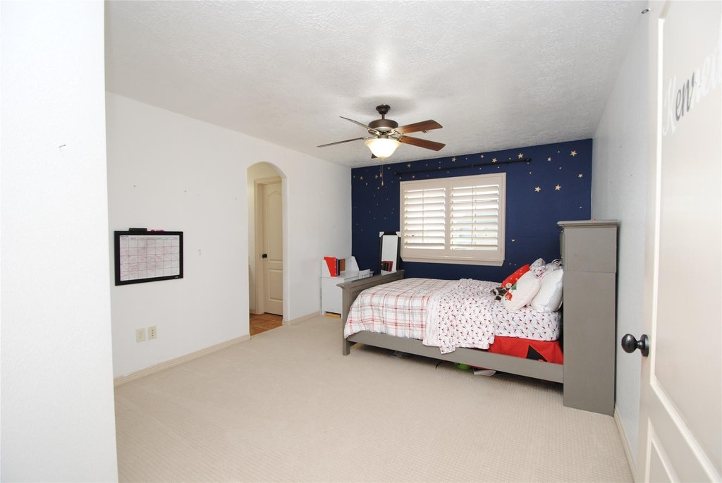 15823 Medina Lake Lane - Photo 30