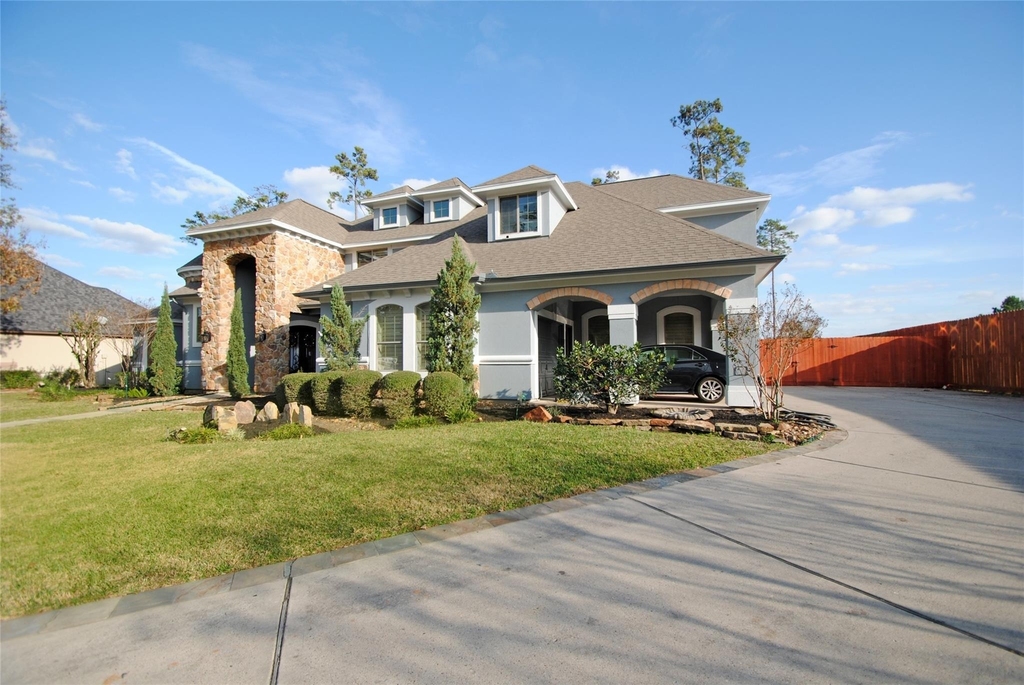 15823 Medina Lake Lane - Photo 3