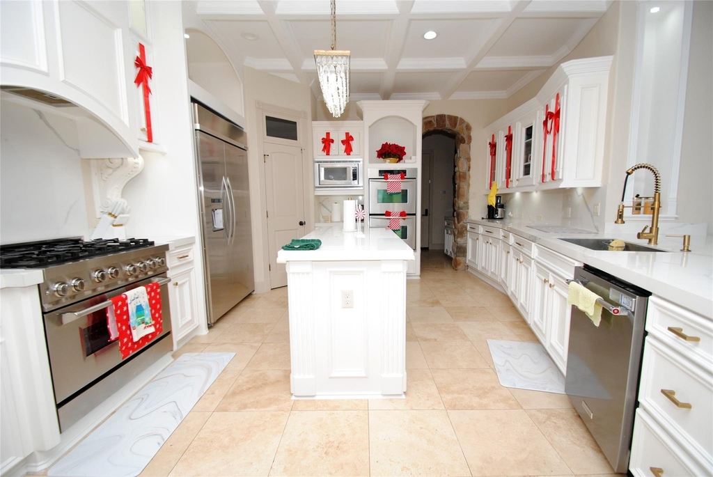 15823 Medina Lake Lane - Photo 15