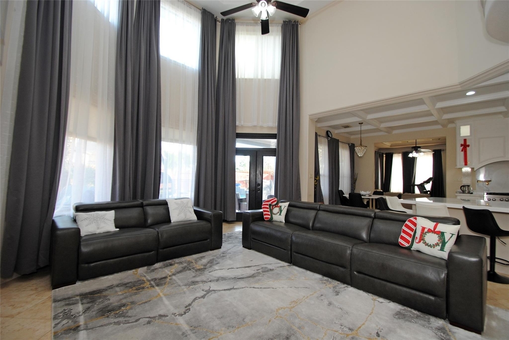 15823 Medina Lake Lane - Photo 20