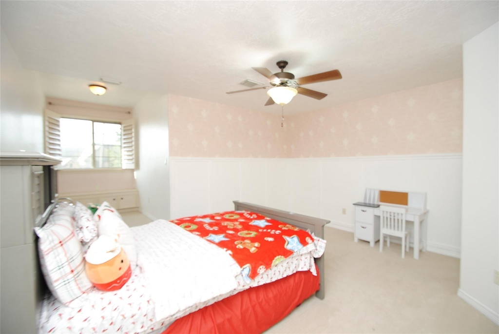 15823 Medina Lake Lane - Photo 35