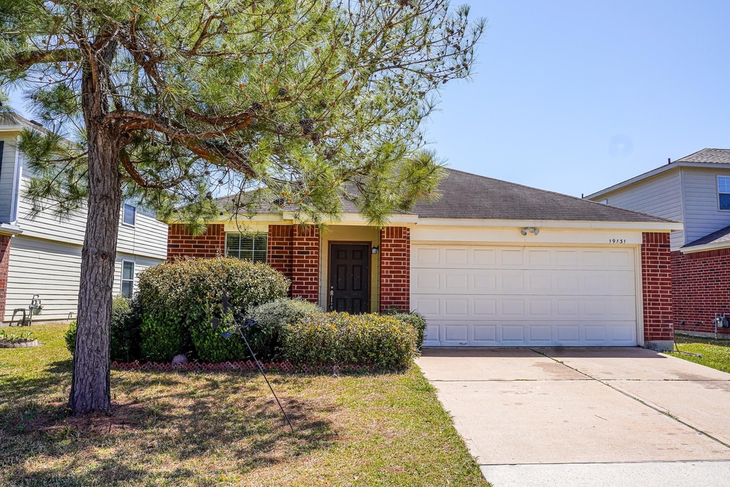 19131 Prairie Bluff Drive - Photo 0