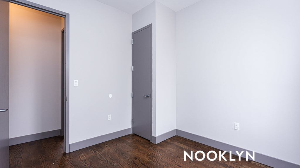 1503 Eastern Pkwy - Photo 7