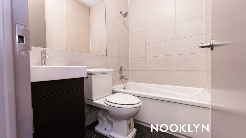 1503 Eastern Pkwy - Photo 4