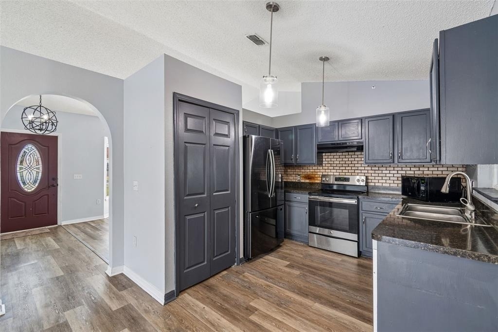 11067 Monarch Street - Photo 6