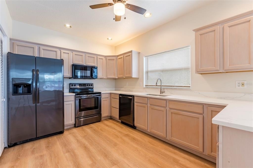 1612 1st St - Photo 16
