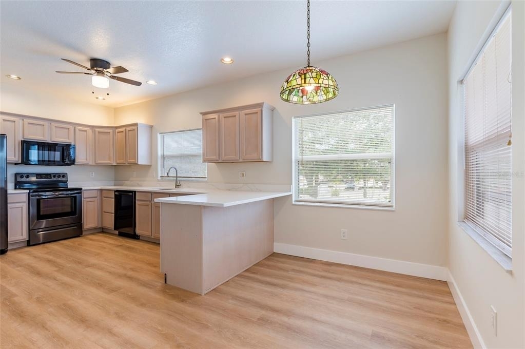 1612 1st St - Photo 12