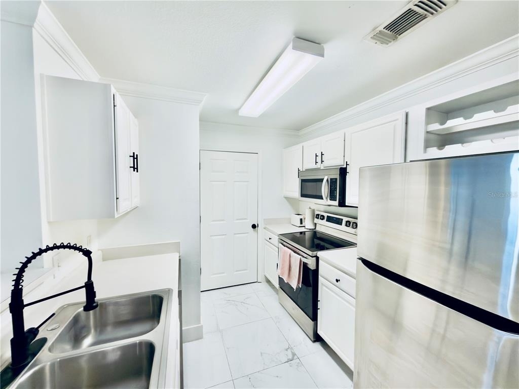 18111 Bridle Bit Lane - Photo 14