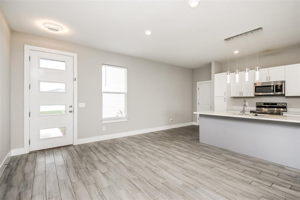 207 Gladiola Court - Photo 2