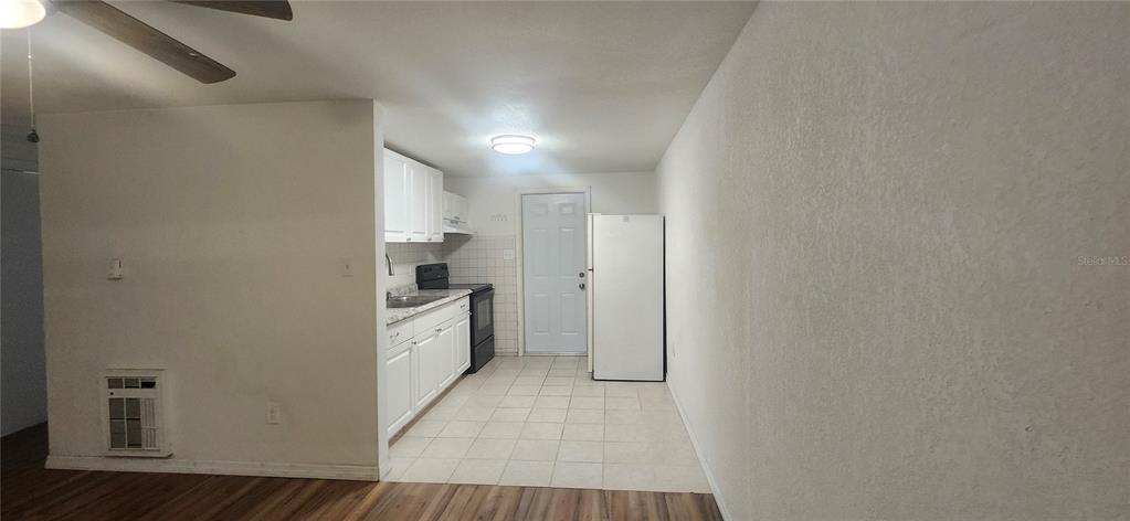 5320 Pine Street - Photo 2
