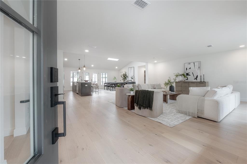 471 W Davis Boulevard - Photo 4
